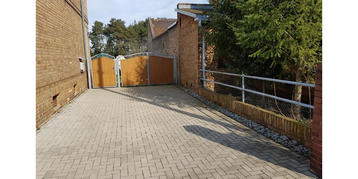 Einfamilienhaus Schwarzheide - 4 Zimmer, 130 m&sup2;, 425&euro; | Angebot:26296907