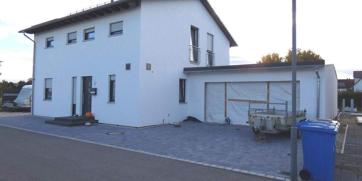 Wohnliche Eleganz trifft auf modernes Design - Preis VB 6 zimmer