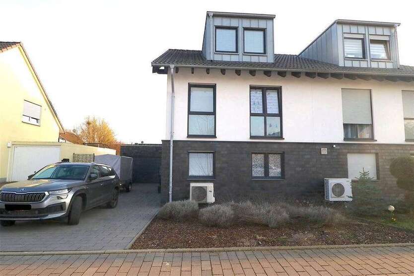 Haus zum Mieten in Jüchen 3.100 € 161 m²