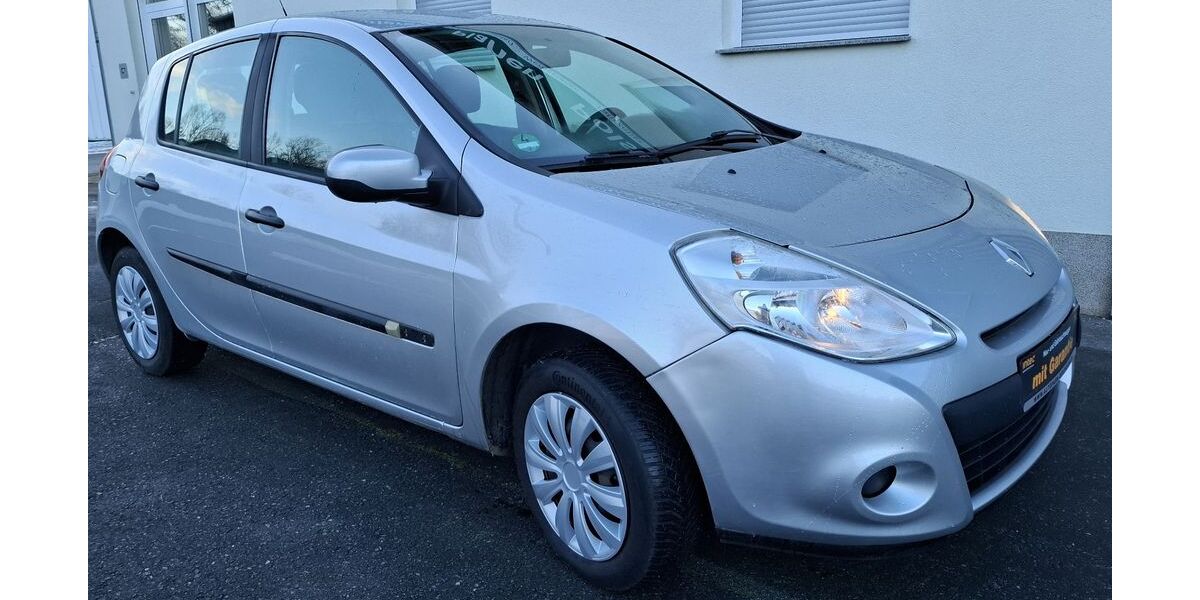 Renault Clio 151.000 km 3.490 &euro; Derenburg 38895