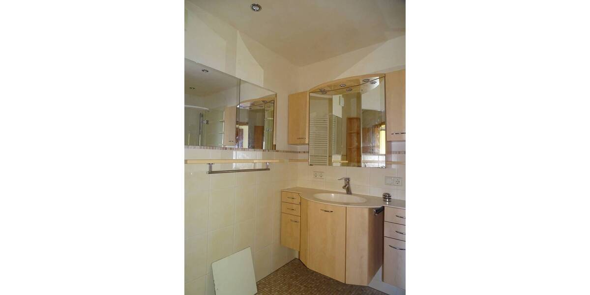 Etagenwohnung Villingen-Schwenningen Schwenningen - 3 Zimmer, 85 m&sup2;, 179.500&euro; | Angebot:26306425