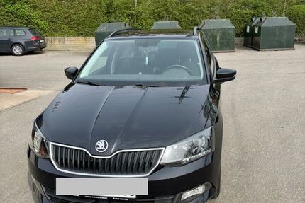 Skoda Fabia 103.500 km 7.900 &euro; Hamburg 22309