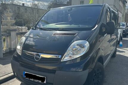 Opel Vivaro 175.261 km 11.390 &euro; Gößnitz 04639