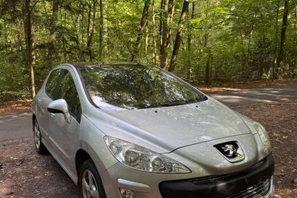 Peugeot 308 97.635 km 5.400 &euro; Frankfurt am Main 60598
