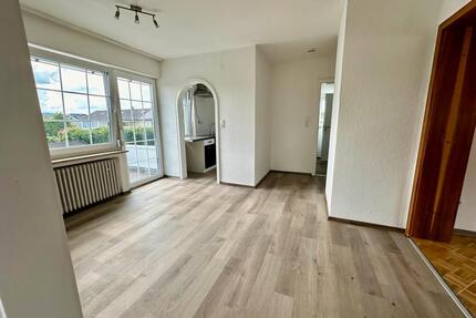 Schöne Wohnung erste stock mit Terrasse