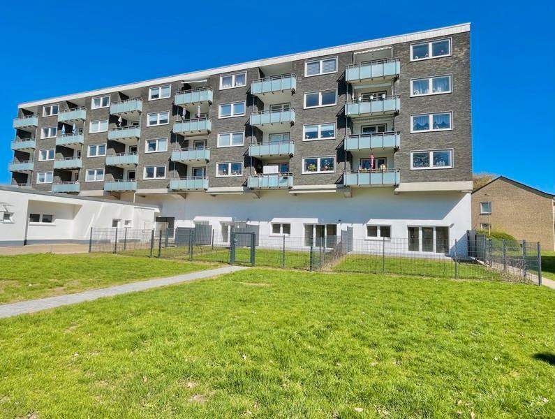 Schöne 2,5-Zi.-Wohnung mit Balkon und Blick auf den Stadtpark! zimmer