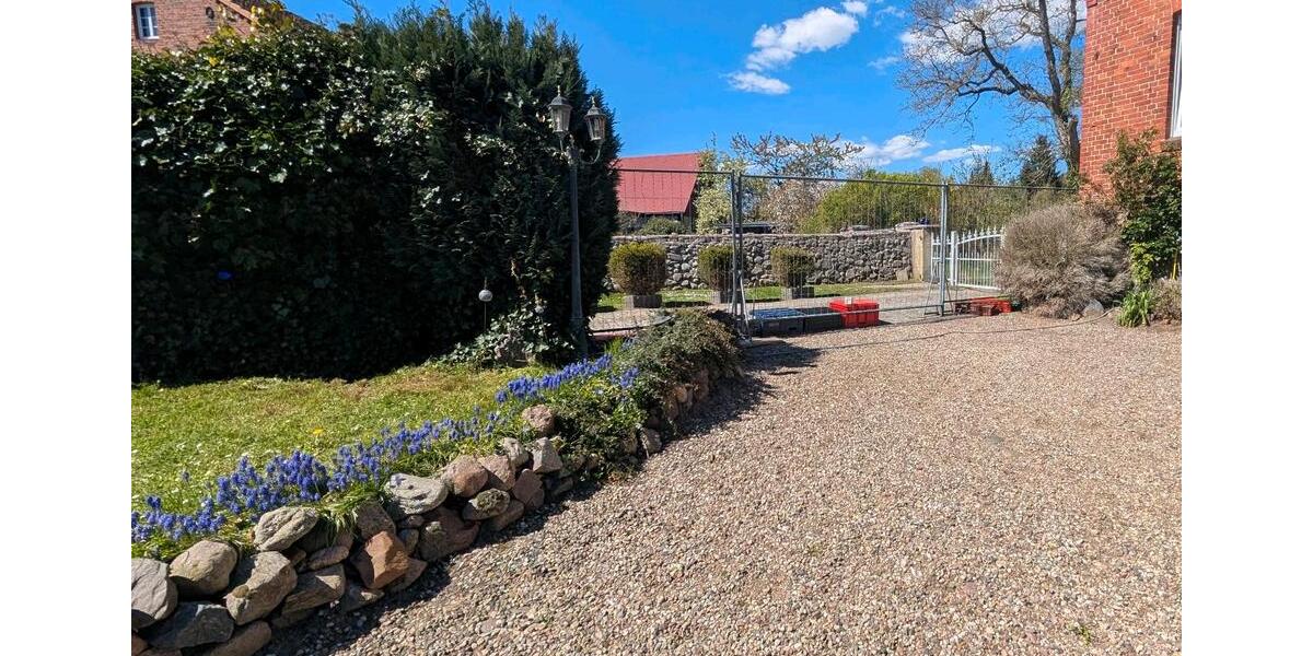 Villa Perleberg - 9 Zimmer, 300 m&sup2;, 320.000&euro; | Angebot:27137454