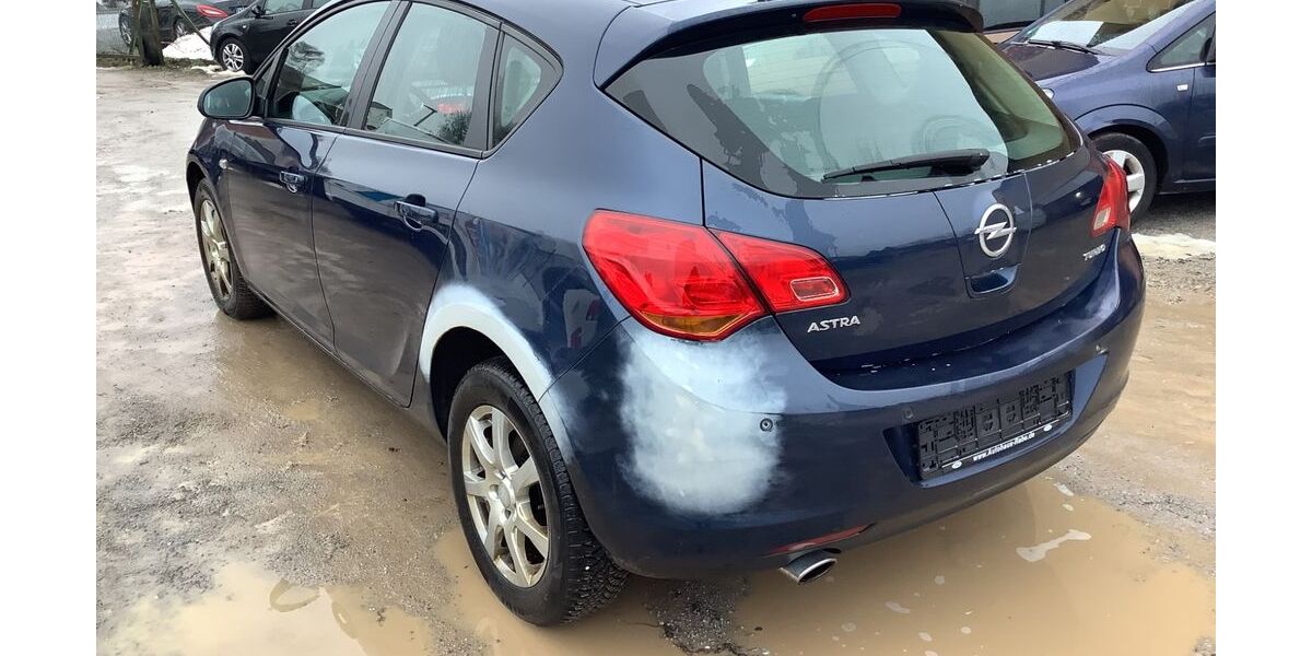Opel Astra 292.057 km 1.650 &euro; KORBACH 34497