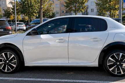 Peugeot 208 29.369 km 11.500 &euro; Hamburg (Eimsbüttel) 20255