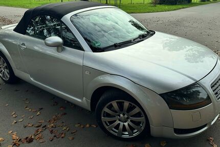 Audi TT 176.700 km 9.800 € Düsseldorf 40489