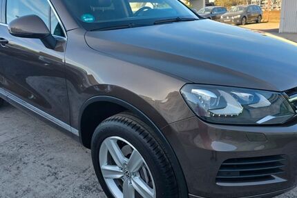 VW Touareg 251.000 km 11.990 € Mannheim 68159