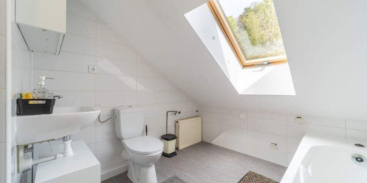 Einfamilienhaus Eggingen - 7 Zimmer, 180 m&sup2;, 475.000&euro; | Angebot:25776223
