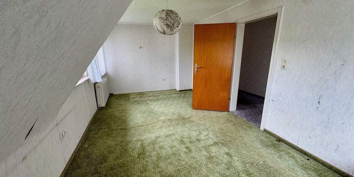 Mehrfamilienhaus, Wohnhaus Söhrewald Wattenbach - 6 Zimmer, 110 m&sup2;, 185.000&euro; | Angebot:25670896