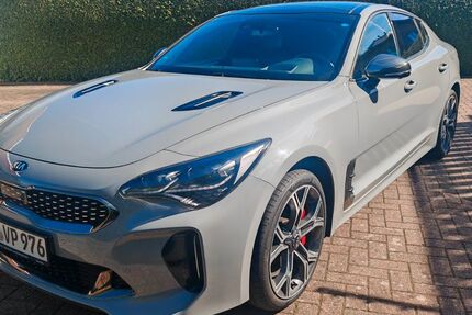 Kia Stinger 77.500 km 33.900 &euro; Surwold 26903