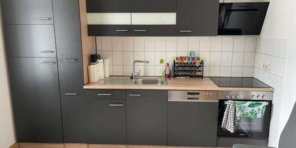 geräumige 3 Zi.-Wohnung inkl. Einbauküche in Pößnecker Stadtvilla - Dachgeschoßwohnung Pößneck Jüdewein | Angebot:21478606