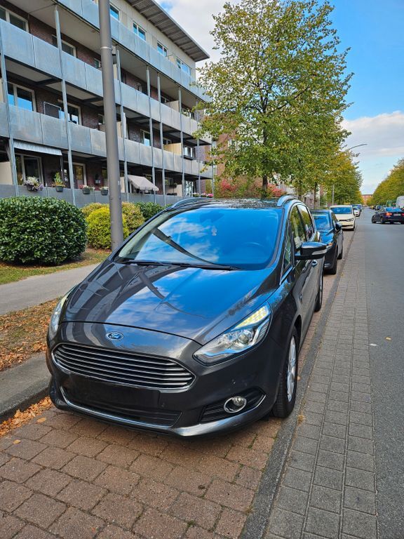 Ford S-Max 110.000 km 15.499 € Hamburg 21029