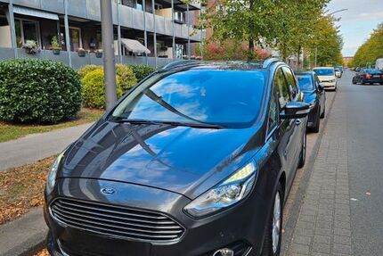 Ford S-Max 110.000 km 15.900 € Hamburg 21029