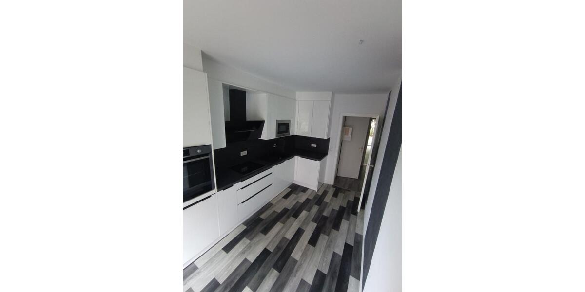 Erdgeschoßwohnung Neuss - 4 Zimmer, 97 m&sup2;, 369.950&euro; | Angebot:24222992