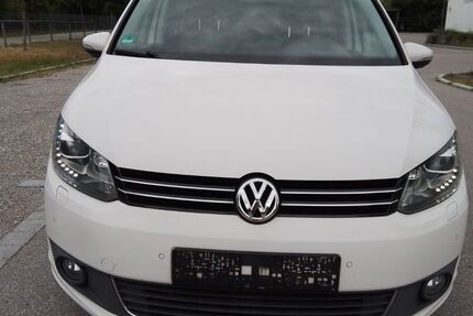 VW Touran 164.720 km 7.800 € Germering 82110