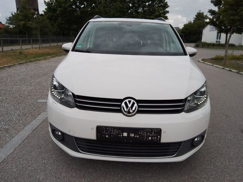 VW Touran 164.720 km 7.800 € Germering 82110