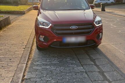 Ford Kuga 148.000 km 13.900 &euro; Saarwellingen 66793