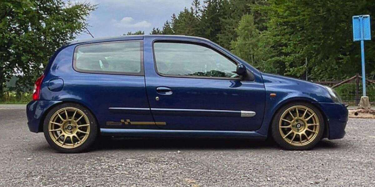 Renault Clio 200.000 km 8.000 &euro; Aachen 52062