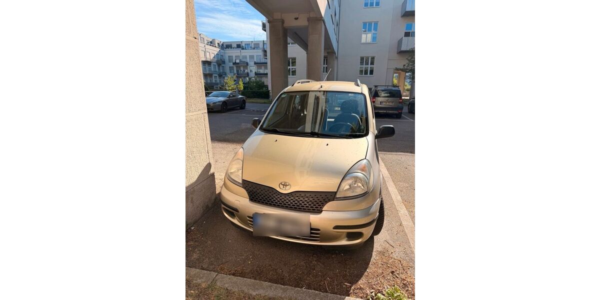 Toyota Yaris 175.000 km 3.970 &euro; Berlin 13599