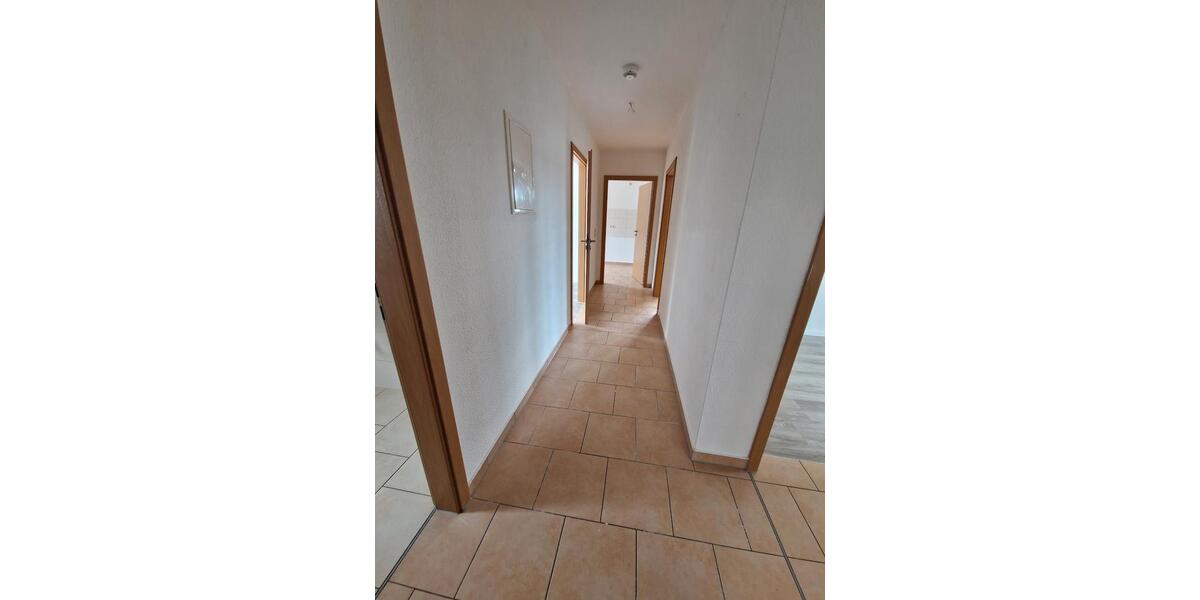 Etagenwohnung Magdeburg Neue Neustadt - 4 Zimmer, 92 m&sup2;, 668&euro; | Angebot:25547016