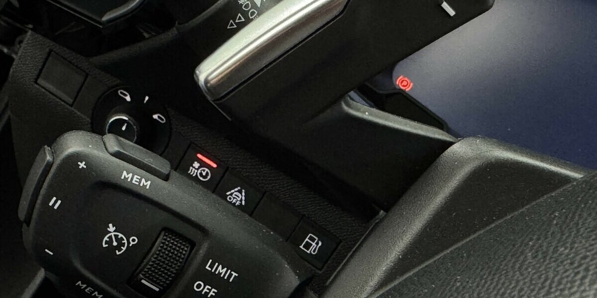 DS Automobiles DS7 Crossback 300 4x4 Performance Line 1.Hand 133.100 km 17.980 &euro; Lich 35423