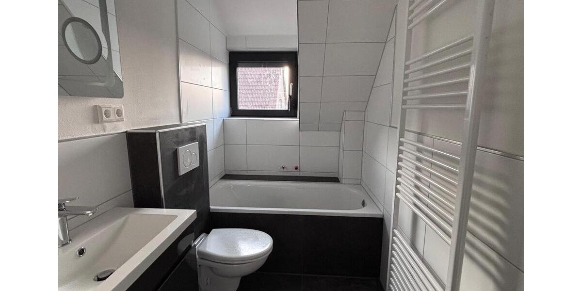 Dachgeschoßwohnung Kaiserslautern Engelshof - 3 Zimmer, 100 m&sup2;, 1.350&euro; | Angebot:25048848