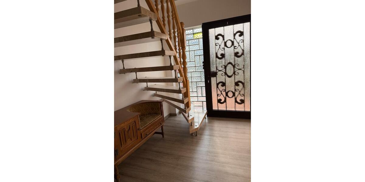 Einfamilienhaus Sögel - 6 Zimmer, 140 m&sup2;, 1.300&euro; | Angebot:25056771