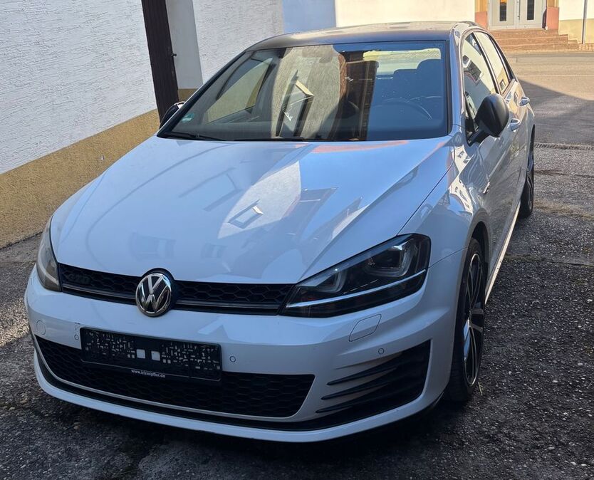 VW Golf 133.600 km 13.000 € Reichartshausen 74934