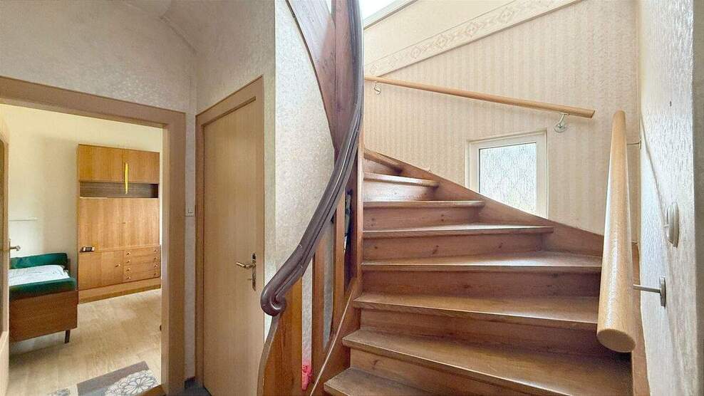 Charmantes Einfamilienhaus in ruhiger Lage von Nbg.-Worzeldorf! 4 zimmer