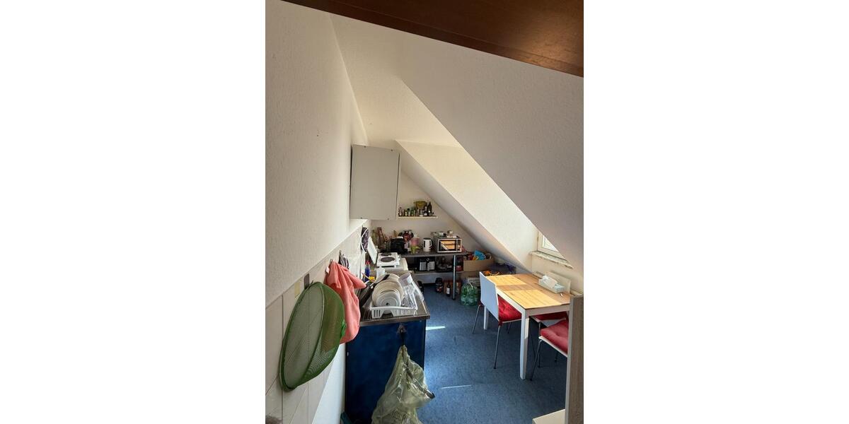 Dachgeschoßwohnung Ludwigshafen am Rhein Ludwigshafen-Hemshof - 1 Zimmer, 35 m&sup2;, 400&euro; | Angebot:25931572