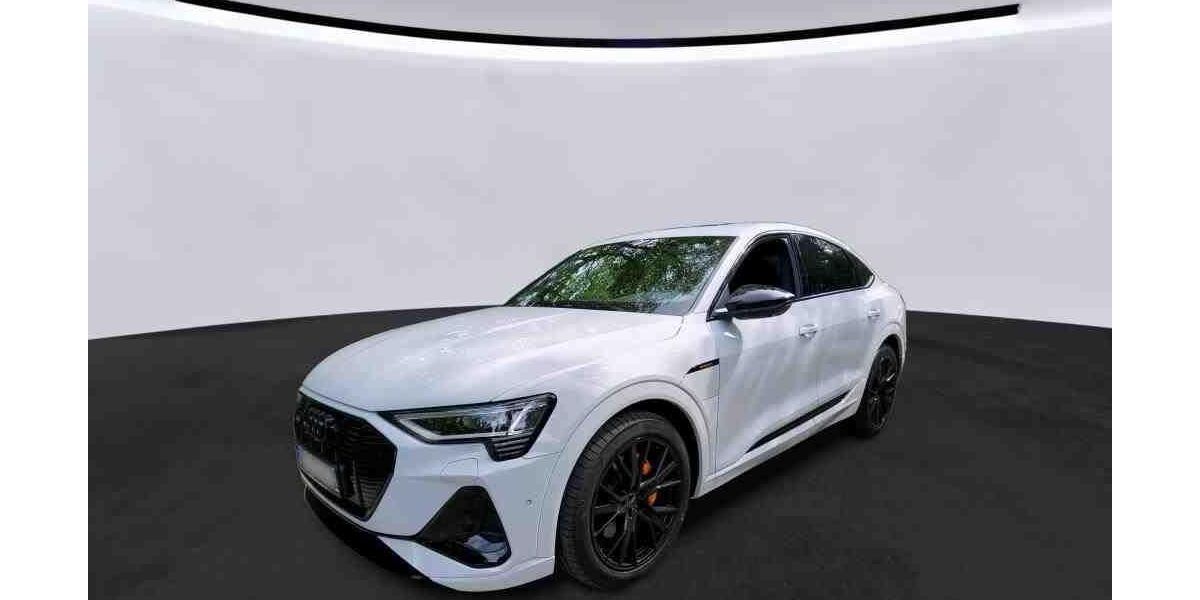 Audi e-tron 16.432 km 41.950 &euro; Hamburg 22047