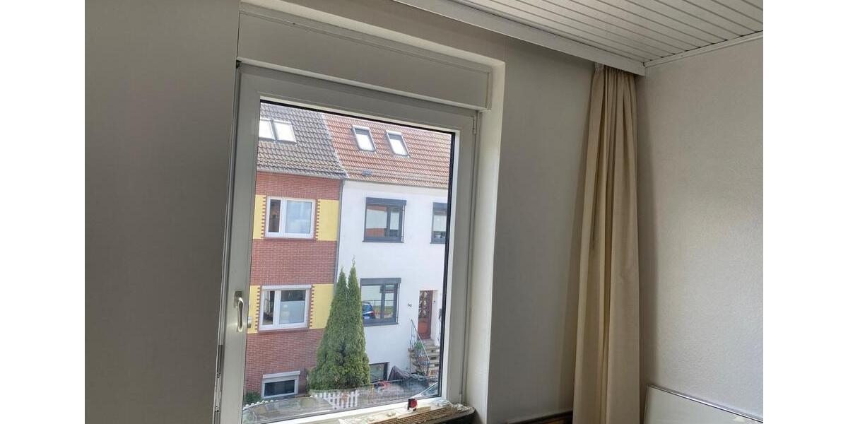 Etagenwohnung Bremen Häfen - 3 Zimmer, 70 m&sup2;, 710&euro; | Angebot:26325705