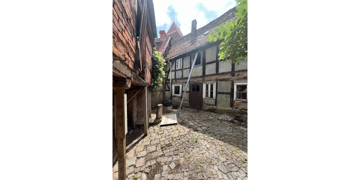 Mehrfamilienhaus, Wohnhaus Seehausen (Altmark) - 10 Zimmer, 120 m&sup2;, 29.800&euro; | Angebot:26777434