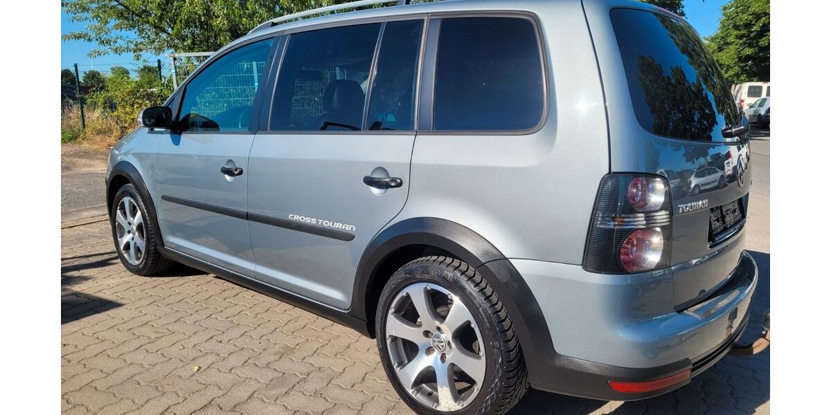VW Touran 220.000 km 3.999 &euro; Mittenwalde 15749