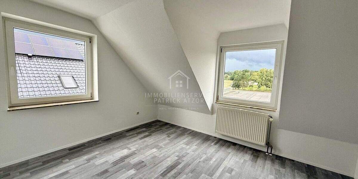 Helle 3-Zimmer-Dachgeschosswohnung mit Balkon in ruhiger Wohnlage von Schwalmstadt 3 zimmer