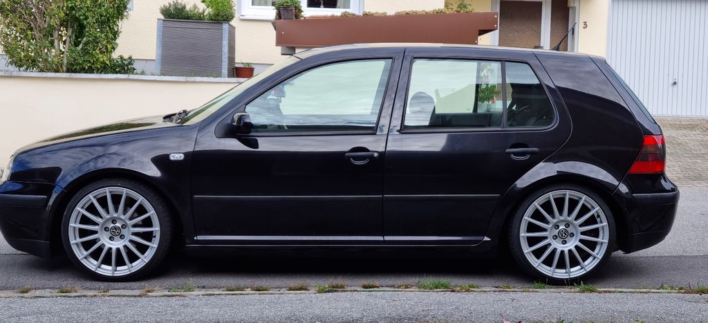 VW Golf 216.000 km 999 &euro; Parkstetten 94365