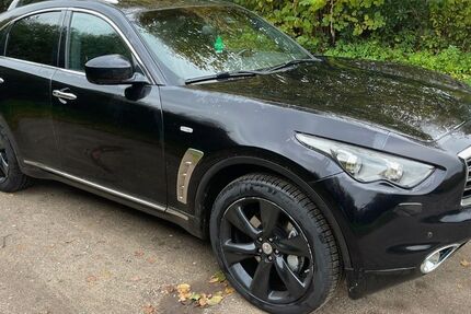 INFINITI FX 232.200 km 8.450 &euro; Neumünster 24539