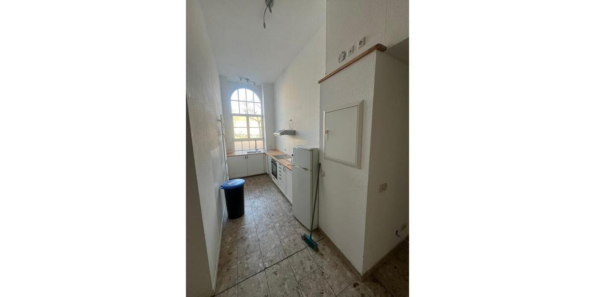 Erdgeschoßwohnung Erfurt - 4 Zimmer, 150 m&sup2;, 1.400&euro; | Angebot:25515319