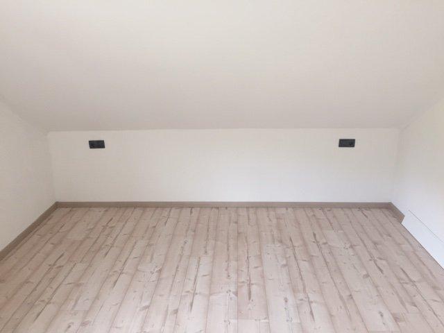 Dachgeschoßwohnung Neumarkt in der Oberpfalz Altenhof - 2 Zimmer, 60 m&sup2;, 800&euro; | Angebot:26085067