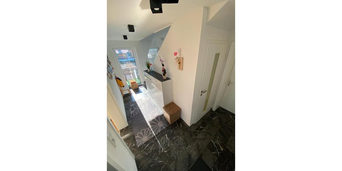 Maisonettenwohnung Marktoberdorf - 5 Zimmer, 180 m&sup2;, 2.050&euro; | Angebot:25150811