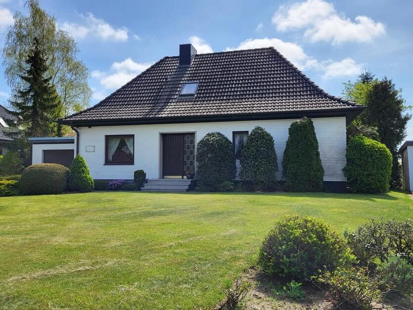 Bungalow mit Seeblick in Idstedt