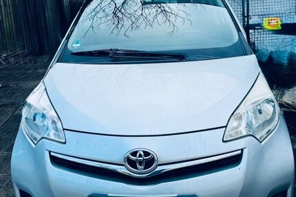 Toyota Verso-S 133.000 km 6.500 &euro; Langen 63225