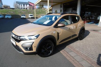 Dacia Sandero 13.825 km 16.630 &euro; Eiterfeld 36132