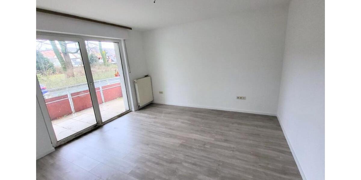 WBS!!! Renovierte Erdgeschosswohnung (EGL) 2 zimmer