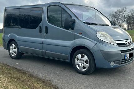 Opel Vivaro 195.000 km 9.900 &euro; Petersberg 36100