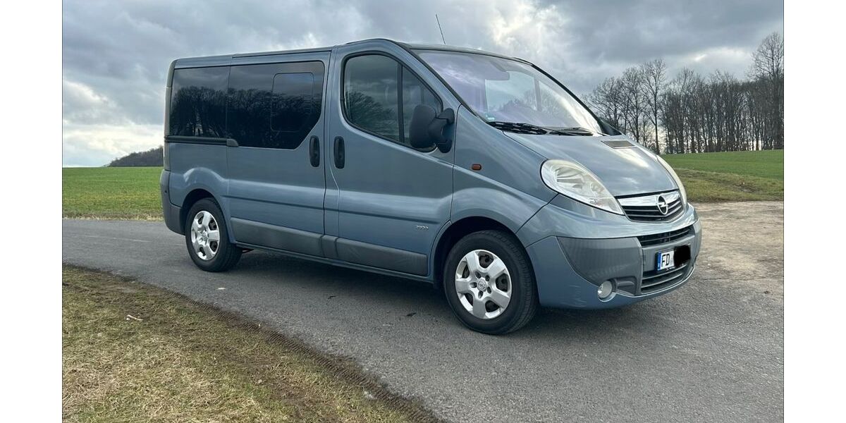 Opel Vivaro 195.000 km 9.900 &euro; Petersberg 36100